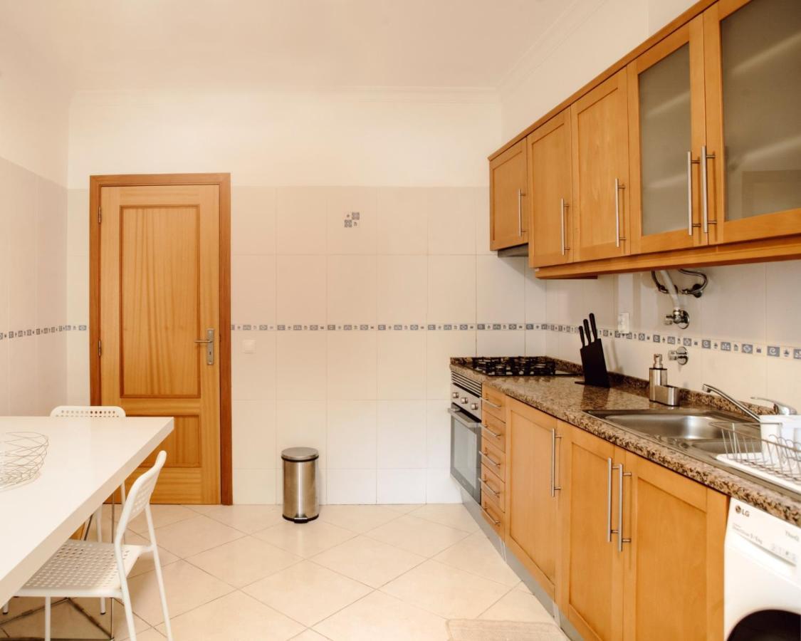 Harbour'S Way, Spacious And Cosy Apartment, With Ac Olhão Exterior foto