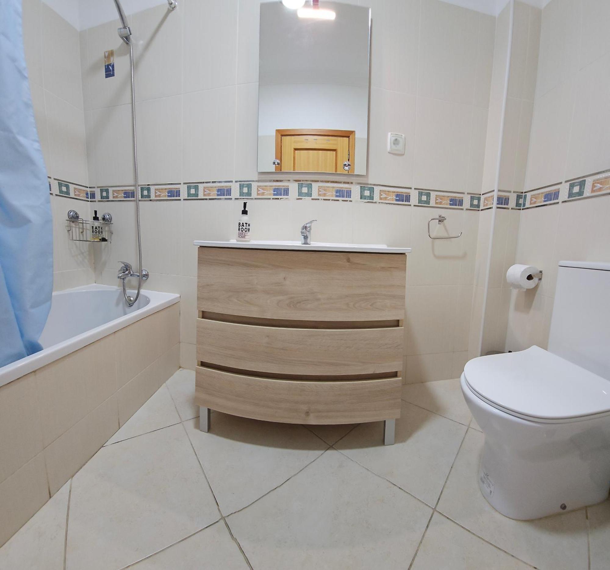 Harbour'S Way, Spacious And Cosy Apartment, With Ac Olhão Exterior foto